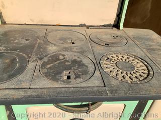 Green u0026 Cream Betty Washington Wood Cook Stove Auction | Shane Albright  Auctions
