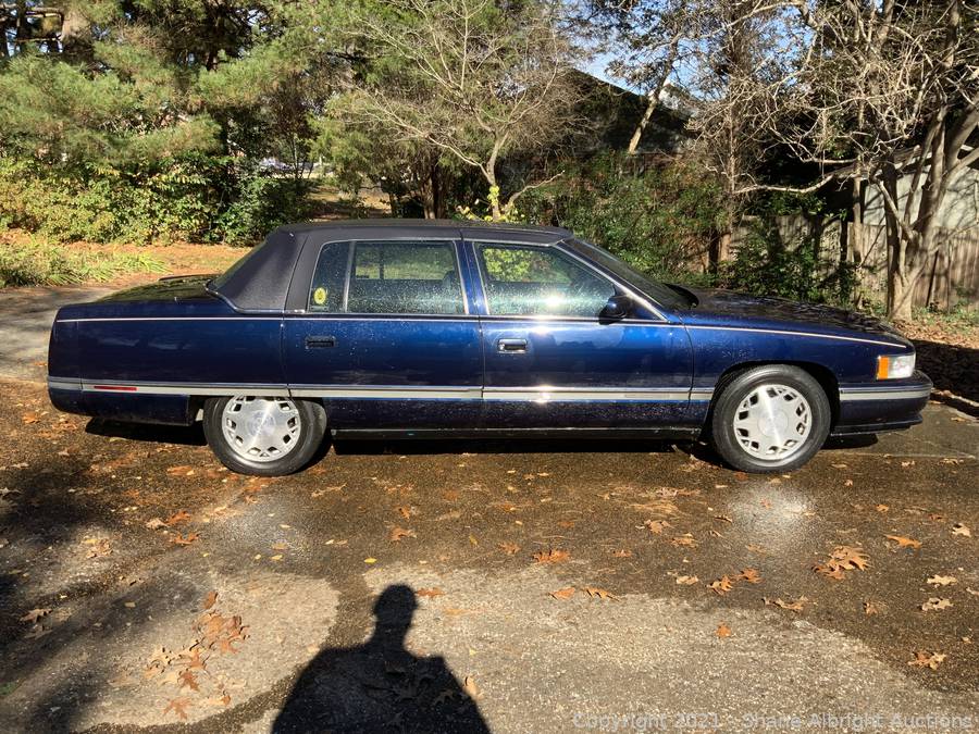 キャデラック　BLUEMOON 1996 Cadillac Deville Concourse Sedan, 4-Door Blue Auction | Shane
