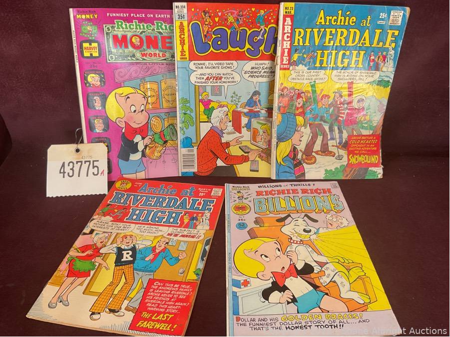 Comic book assortment of Richie Rich, & Archie comics Auction | Shane  Albright Auctions