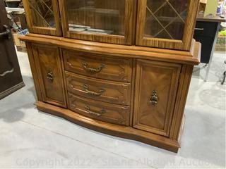 Bassett furniture china cabinet 48”x16”x80” Auction | Shane Bassett furniture china cabinet 48”x16”x80” Auction | Shane