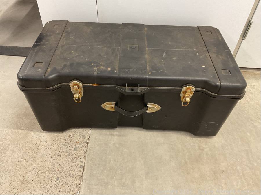 Contico storage box Auction | Shane Albright Auctions