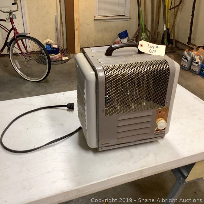 220 V electric space heater Auction | Shane Albright Auctions